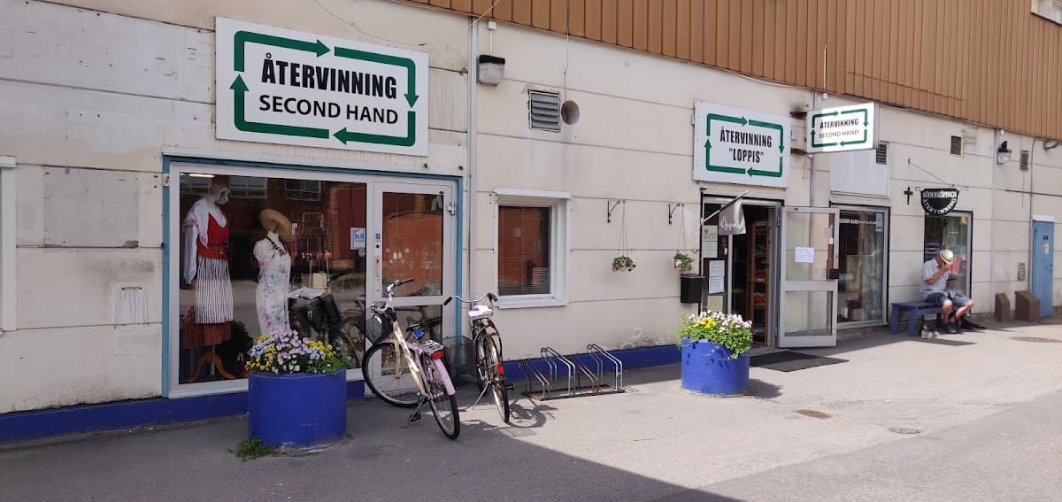 Söderköpings Återvinning second hand butik - Photo 1
