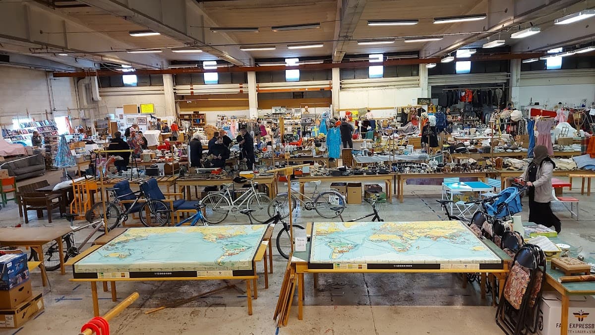 Marknaden - Loppis Falun - Photo 1