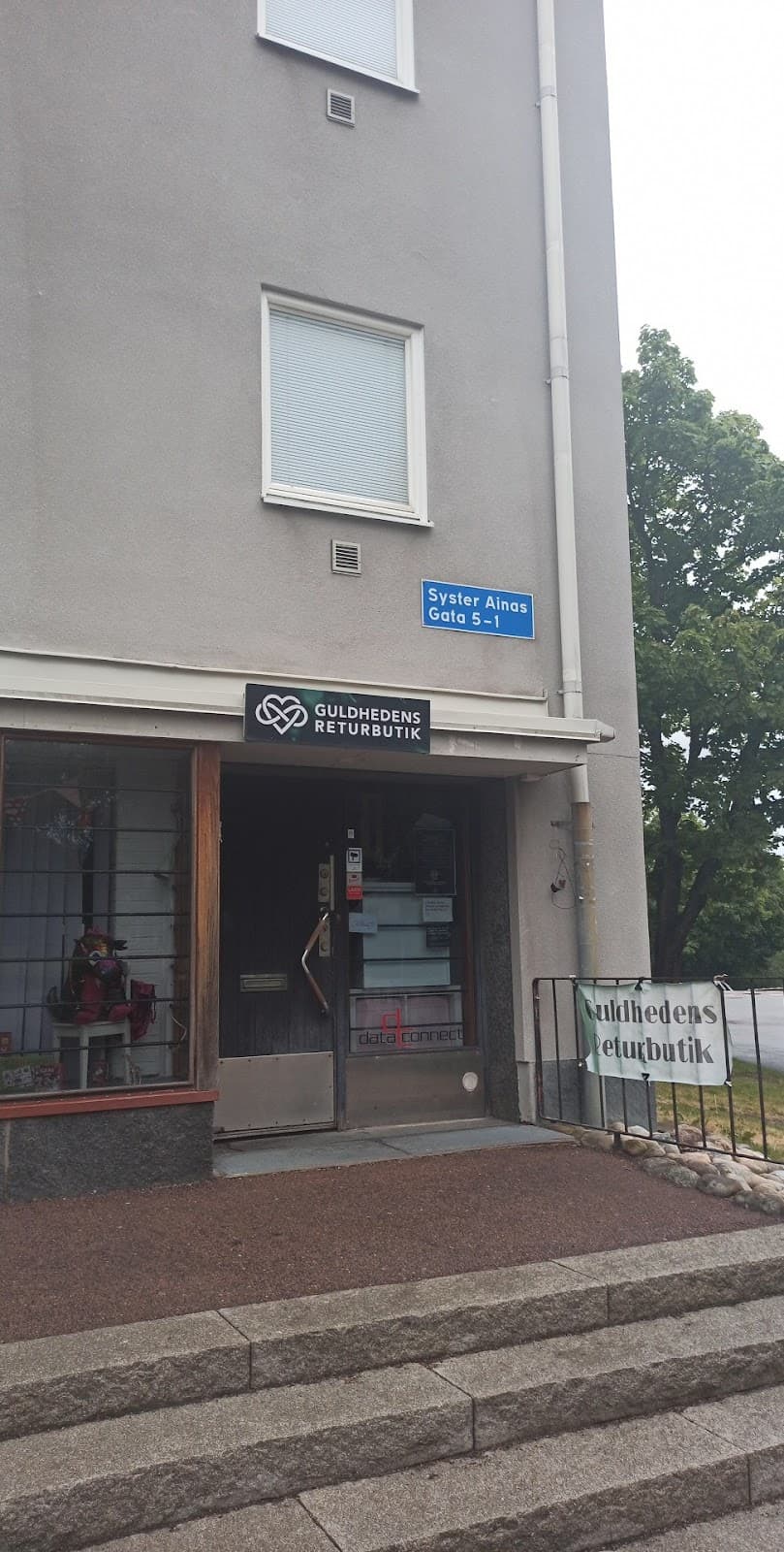 Guldhedens Returbutik - Photo 1