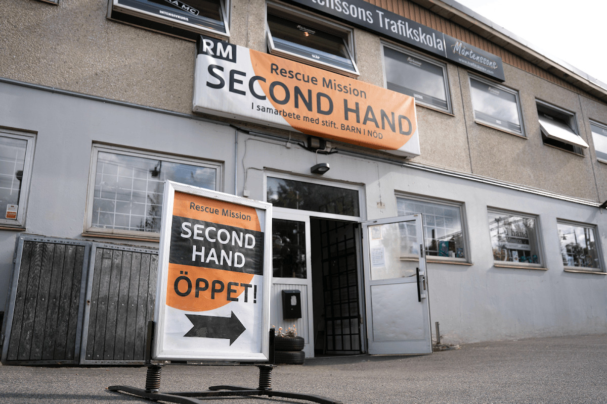 Rescue Mission Second Hand - Photo 1