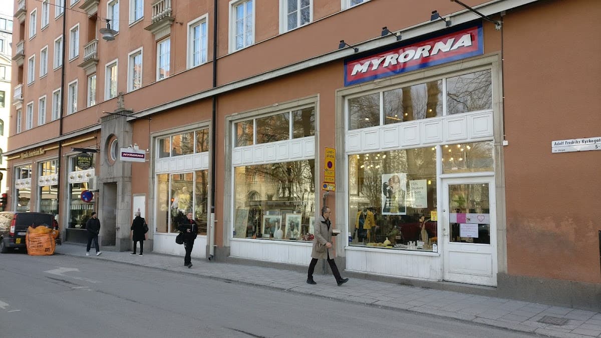 Myrorna, Stockholm Adolf Fredrik - Photo 1