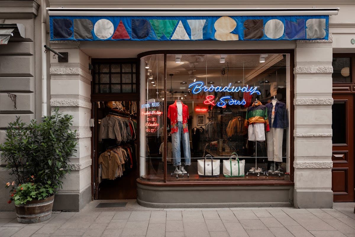 Broadway & Sons - Photo 1