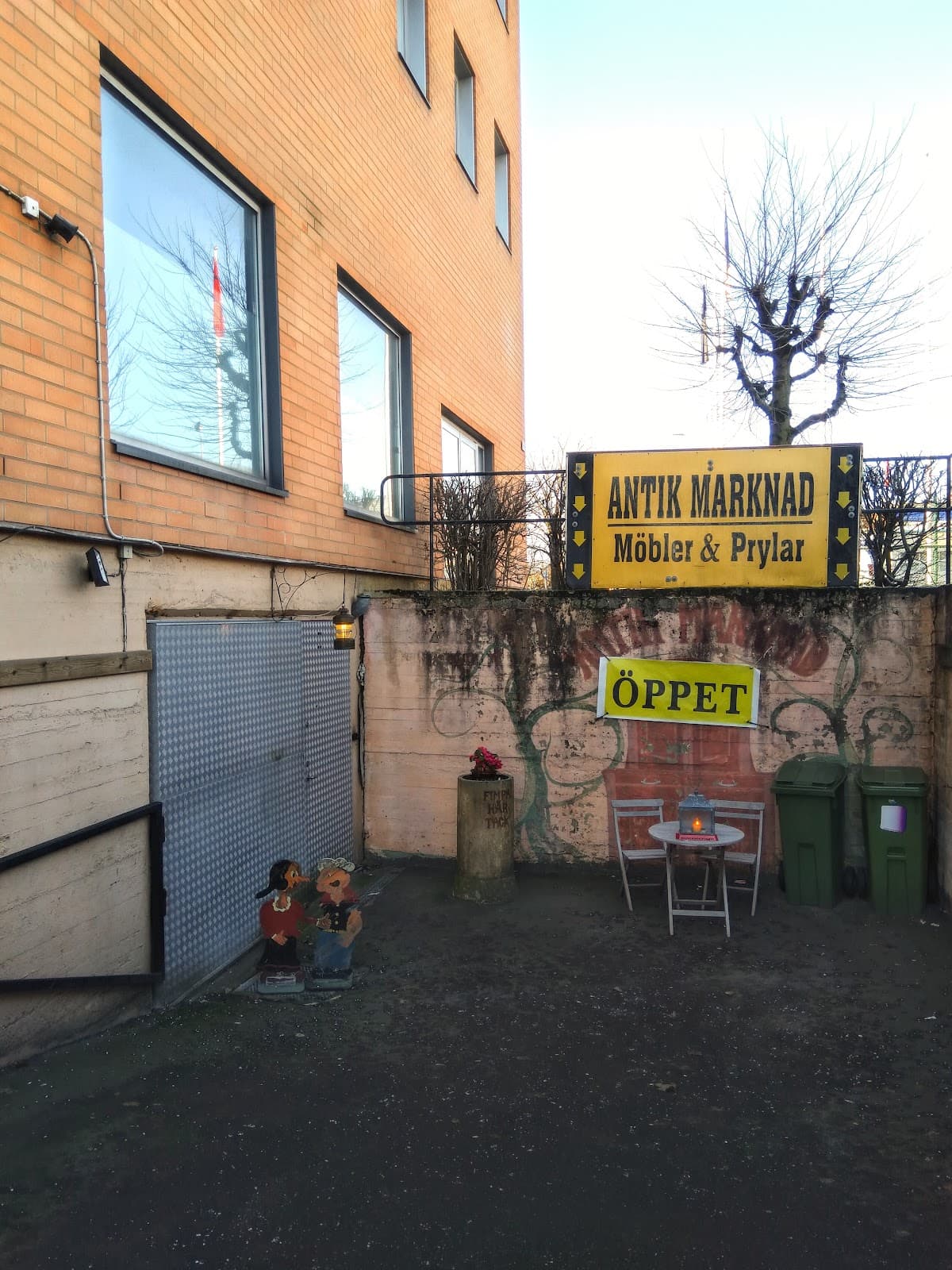 C-G Antikmarknad - Photo 1