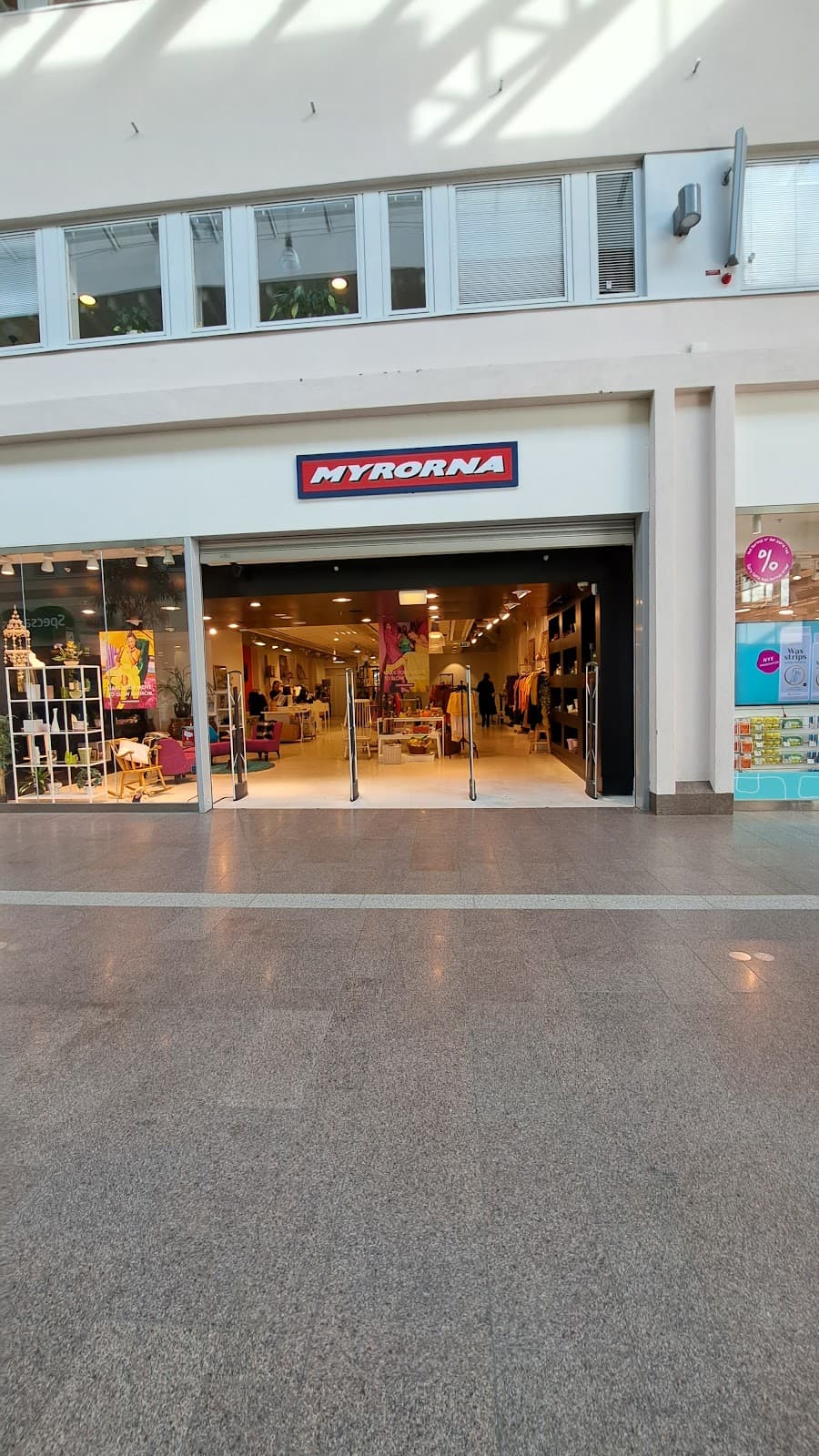 Myrorna - Second hand Skärholmen - Photo 1