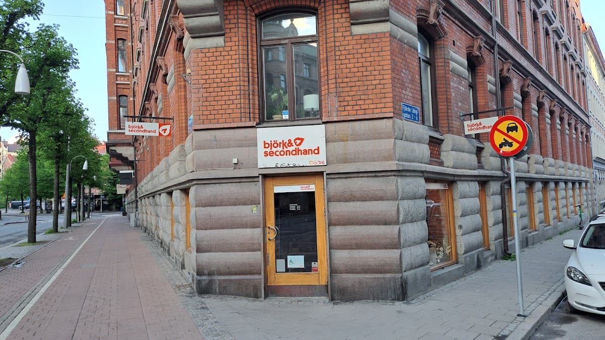 BjörkåSecondhand - Photo 1