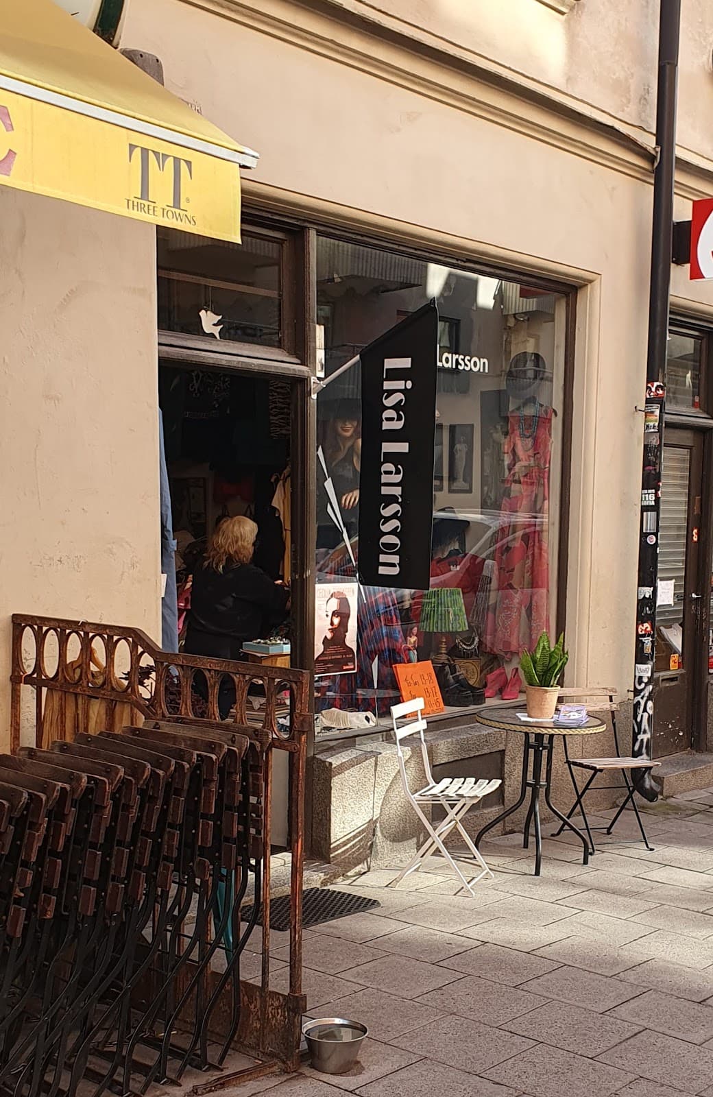 Lisa Larsson Second Hand - Photo 1