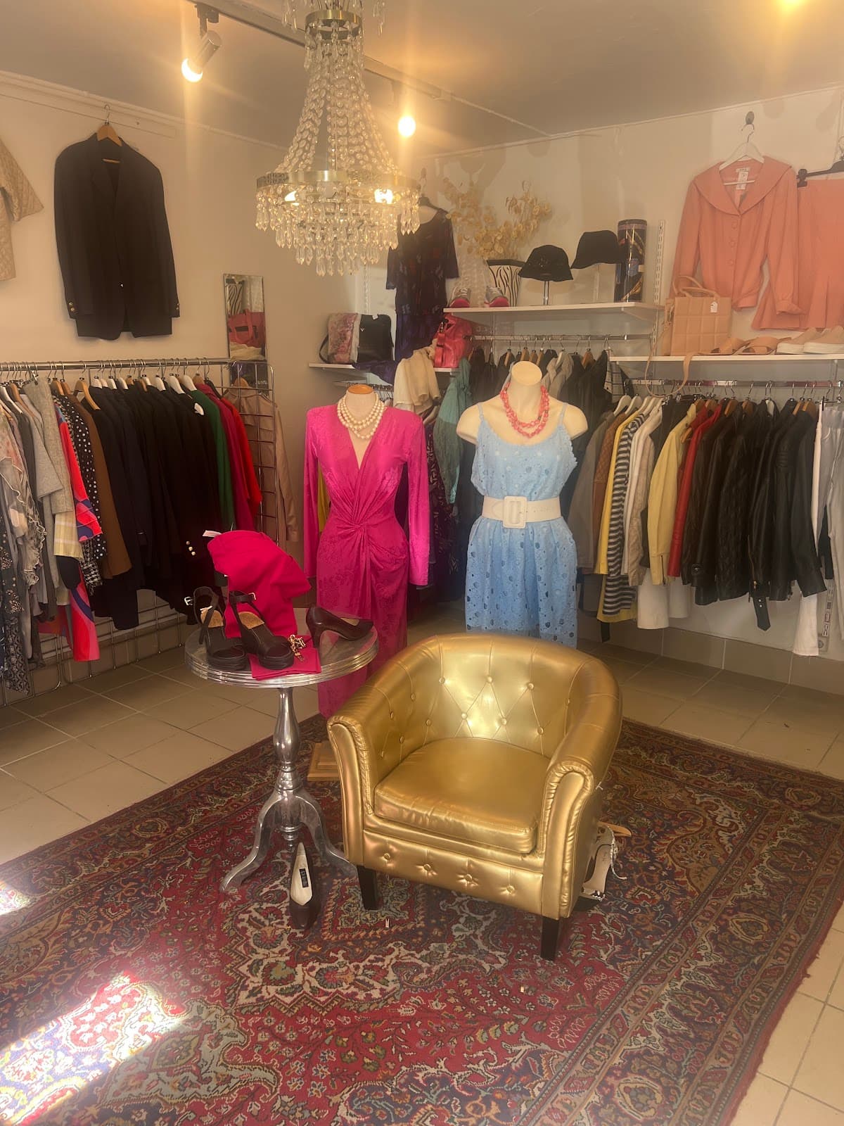 Boutique Laila Second hand - Photo 1