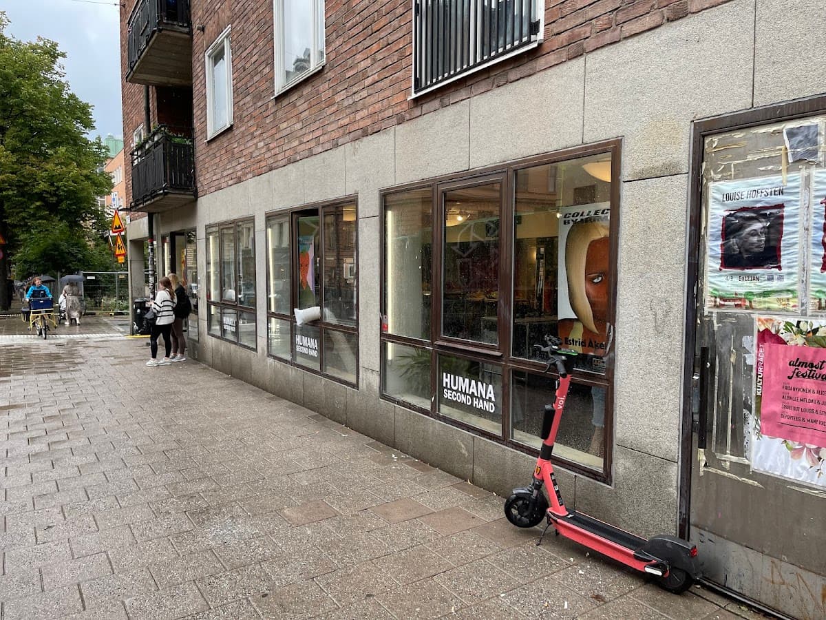 HUMANA Second Hand - Photo 1