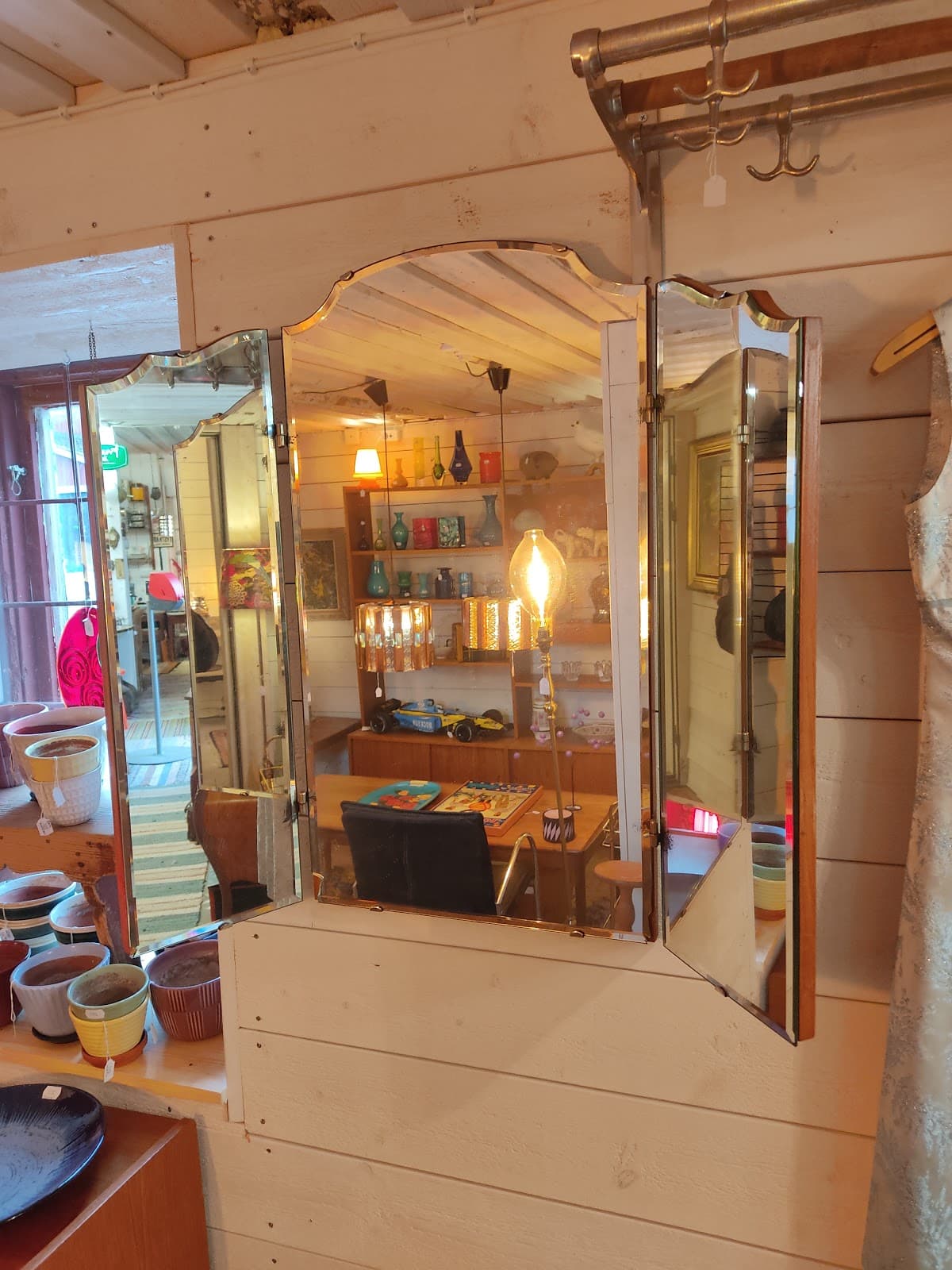 Åströms Antik, Retro & Kuriosa samt Loppis - Photo 1