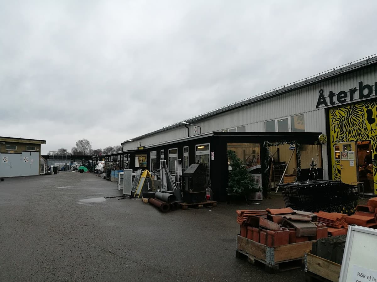 Alelyckans Återvinningscentral - Photo 1