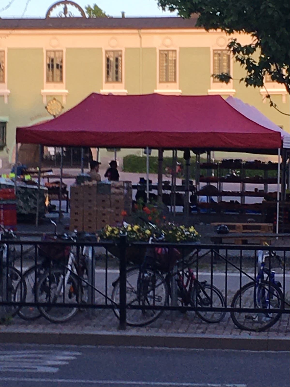 Vaksala torg - Photo 1