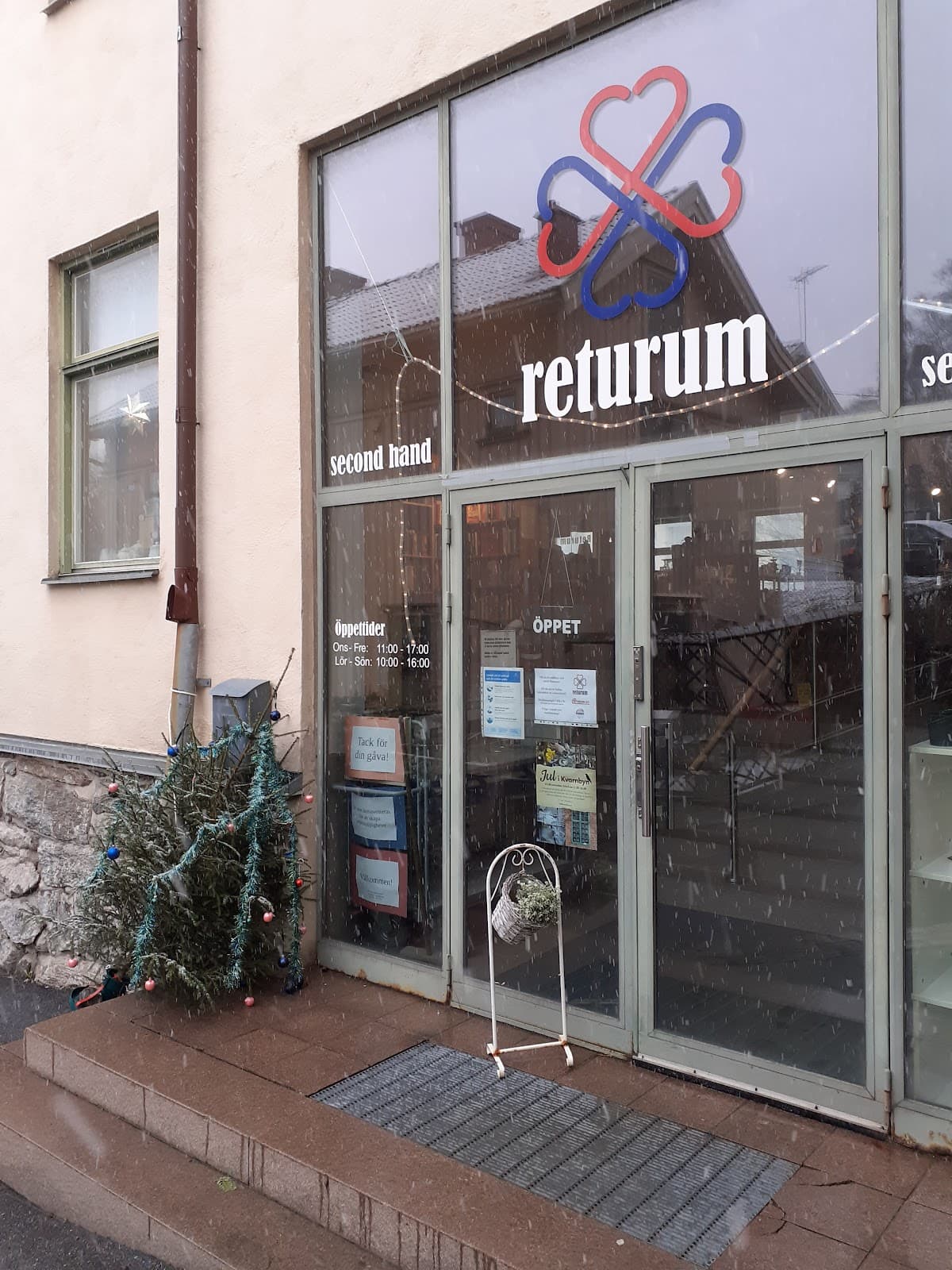 Returum - Photo 1